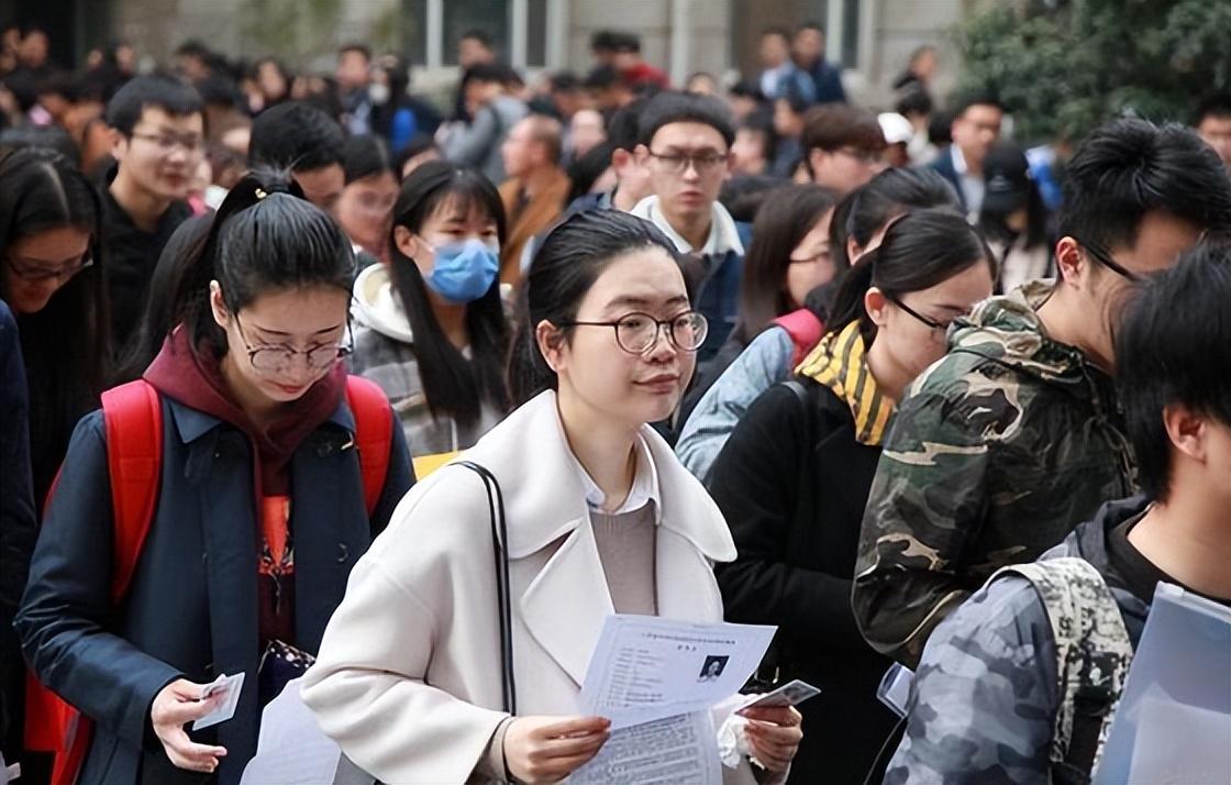 国开本科前辈的学习之路与人生规划忠告，探索成功的启示