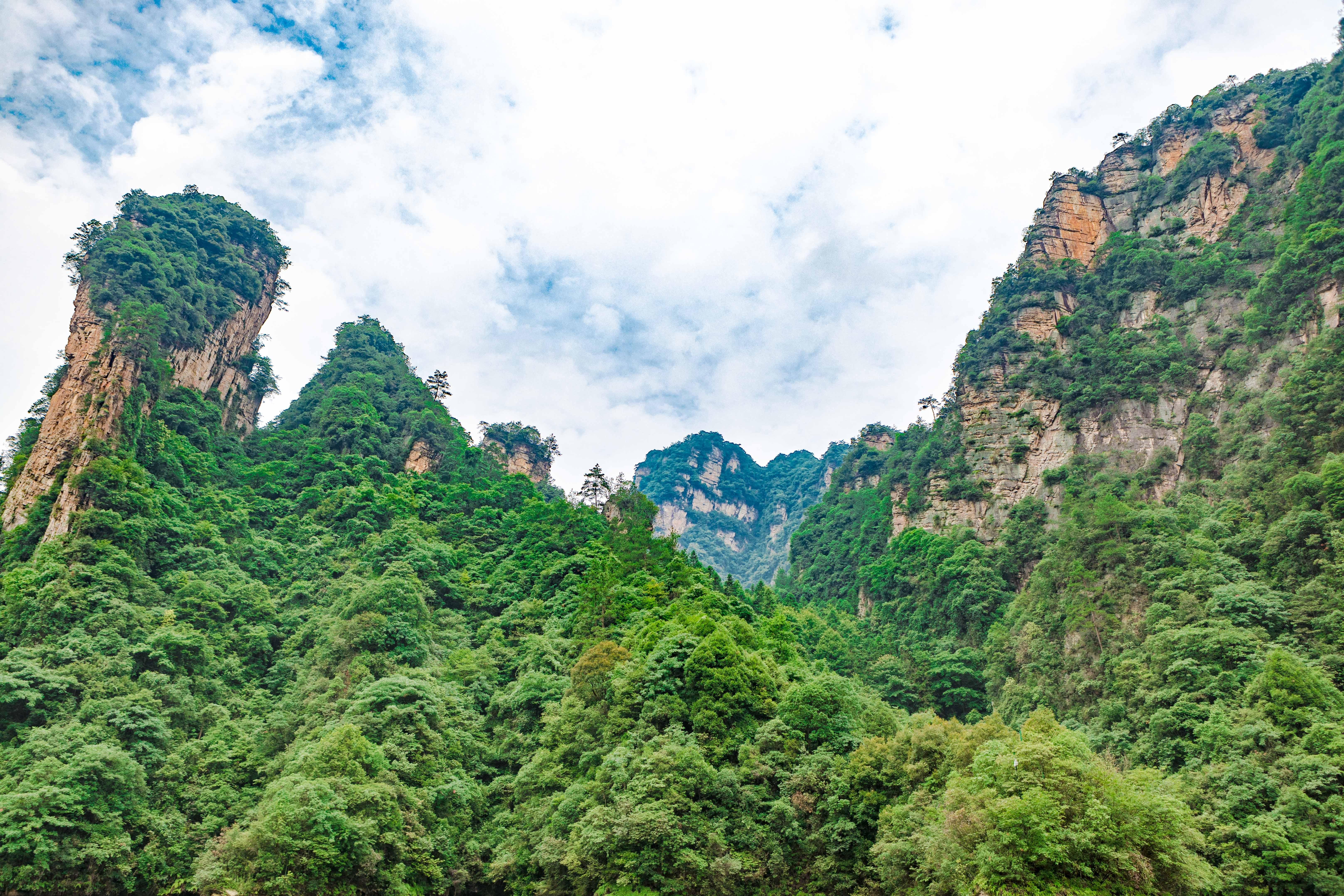 高山湖泊背后的神秘故事探秘